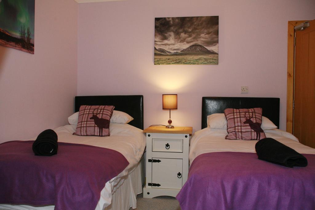 Glenlochy Nevis Bridge Apartments Fort William Bagian luar foto